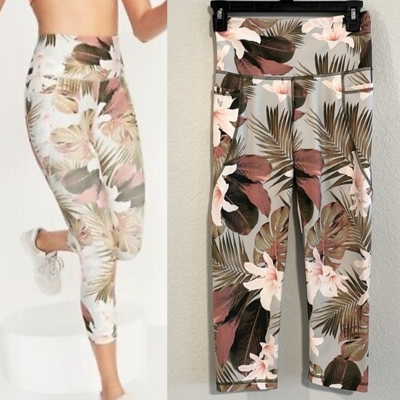 Old Navy Women Leggings Small Green & Pink Floral Powersoft Workout Athleisure - Picture 1 of 14